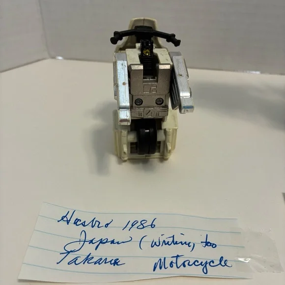 Transformers - 1986 Takara / Hasbro Vehicles - Fire truck, Motorcycle, Ambulance - Picture 7 of 9